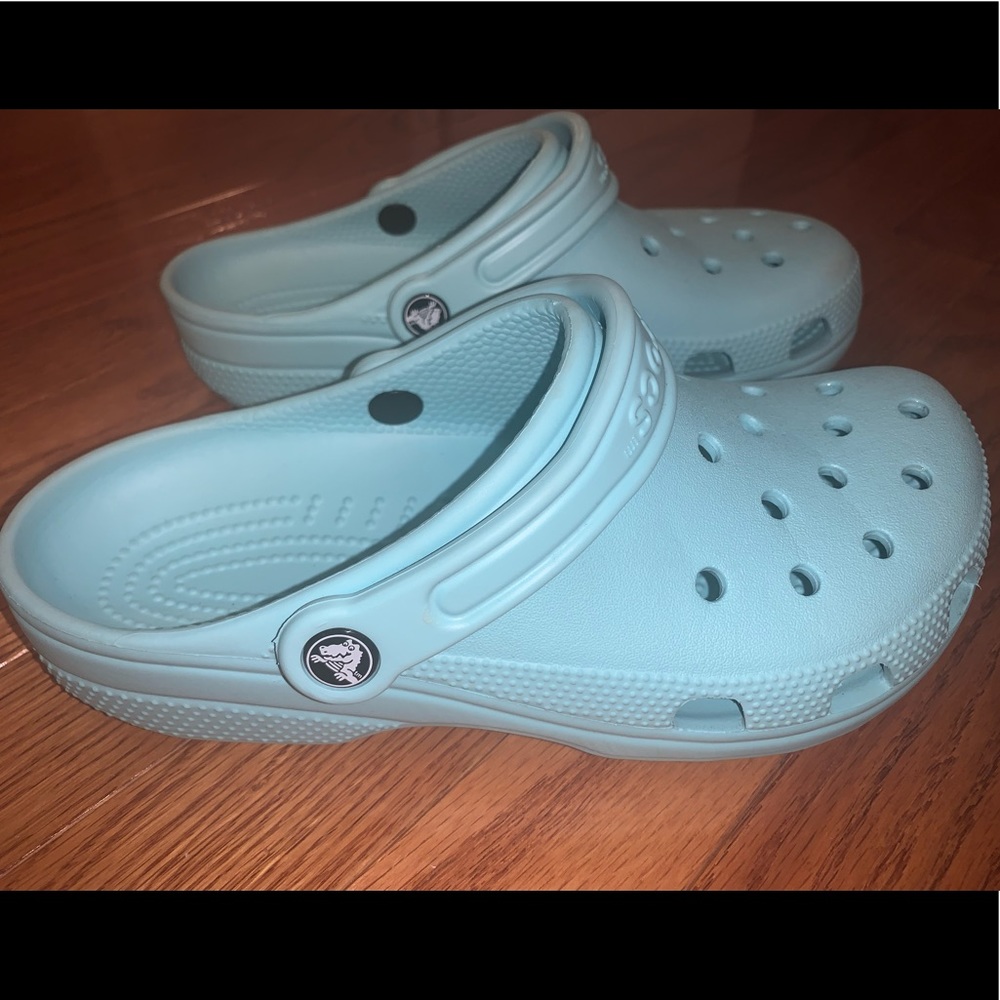 CROCS